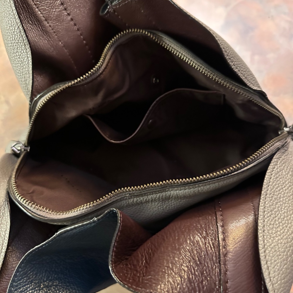 Coach Purse - Picture 9 of 9